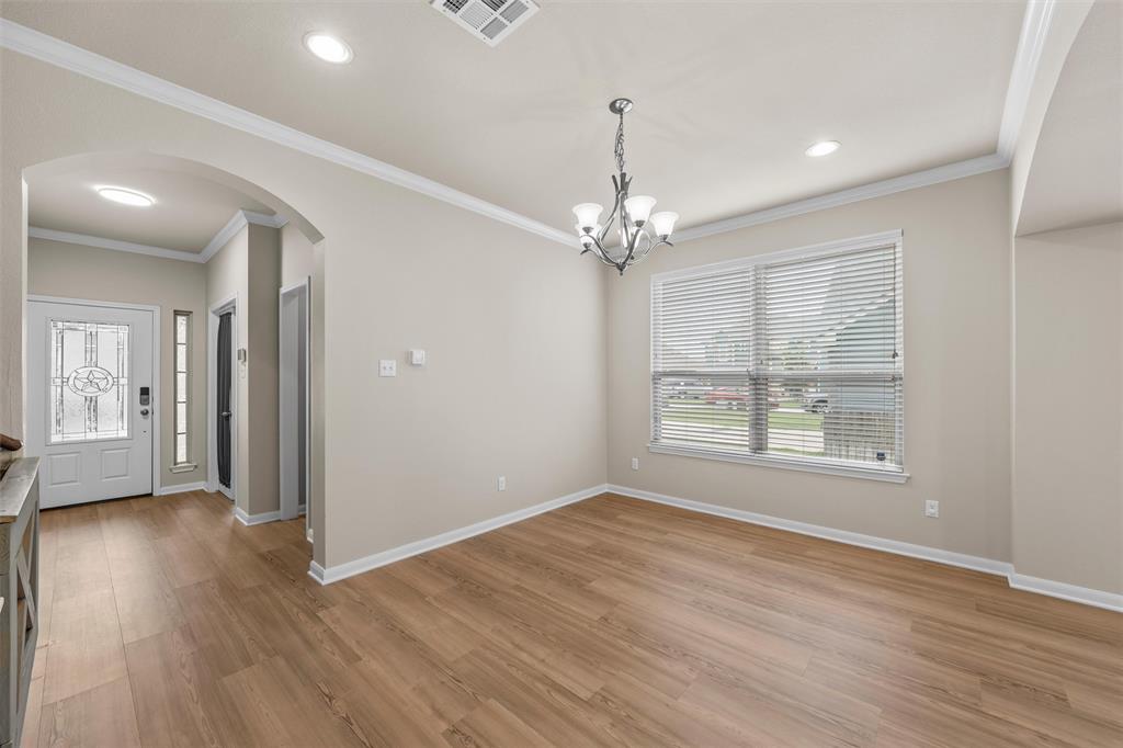 10860 Burnham Drive Property Photo 7