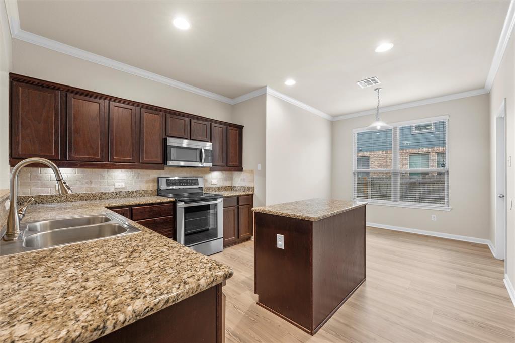 10860 Burnham Drive Property Photo 14