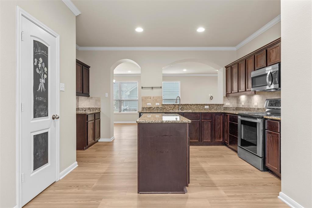 10860 Burnham Drive Property Photo 16