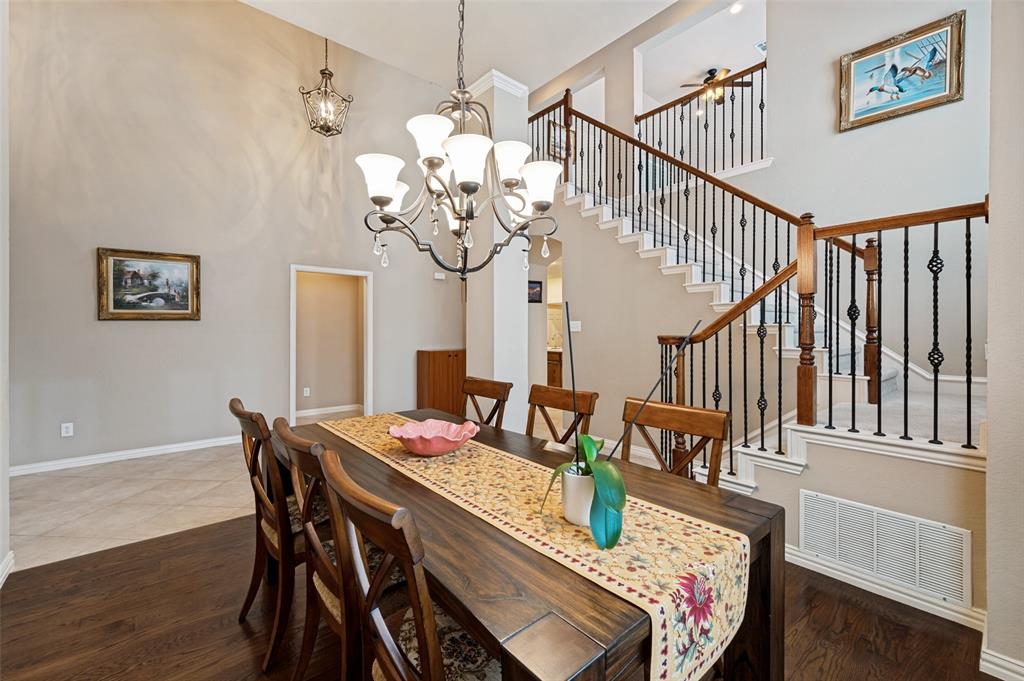 2848 Forest Manor Drive Property Photo 4