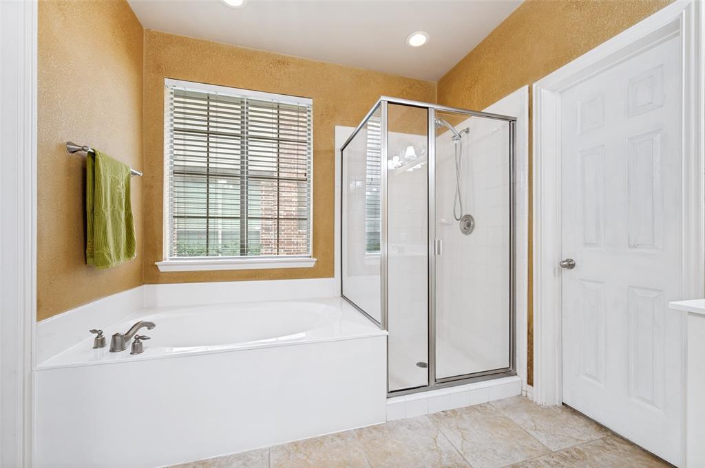 2848 Forest Manor Drive Property Photo 14