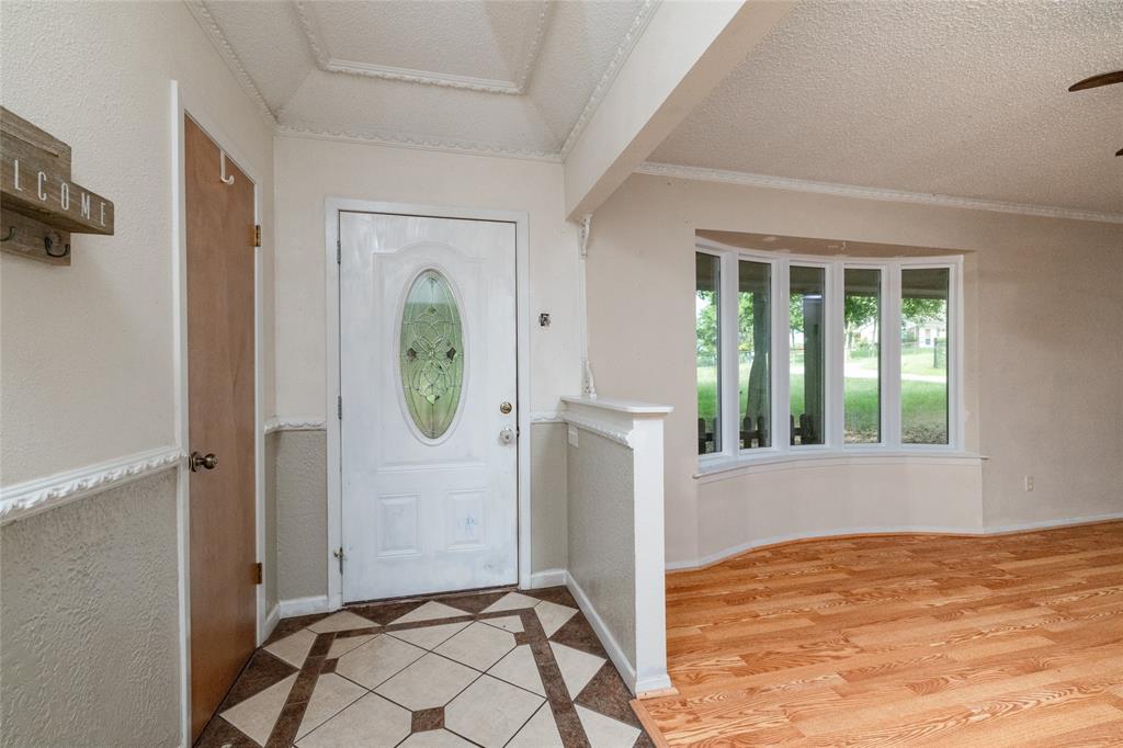 1517 Oakridge Court Property Photo 6