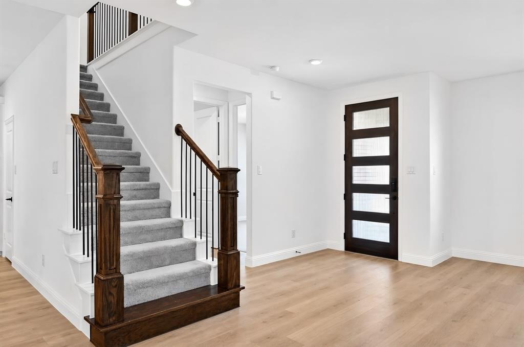 1113 Beebalm Mews Property Photo 8