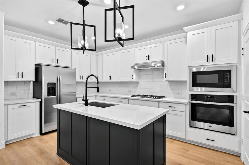 1113 Beebalm Mews Property Photo 11