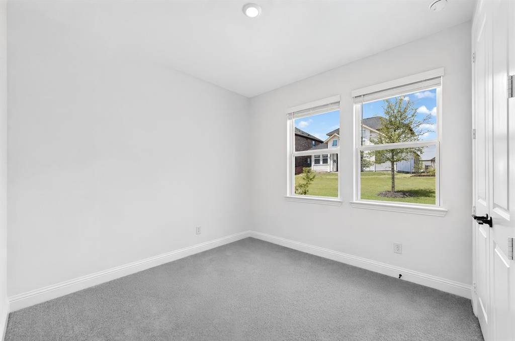 1113 Beebalm Mews Property Photo 17