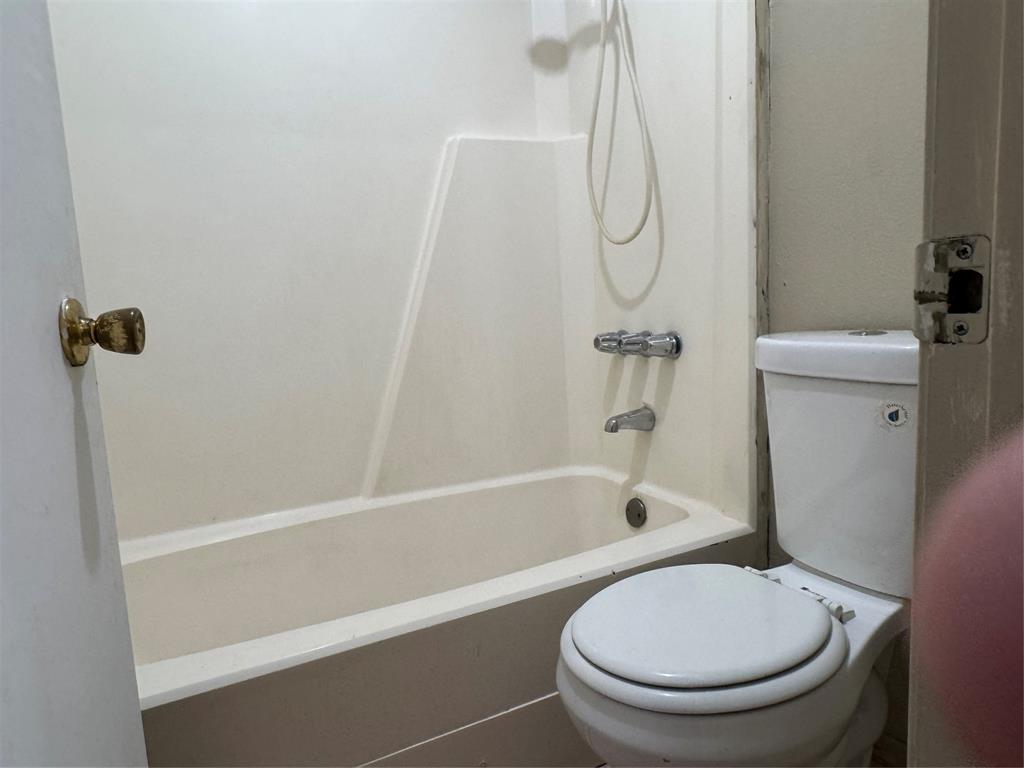 212 N Mimosa Property Photo 9