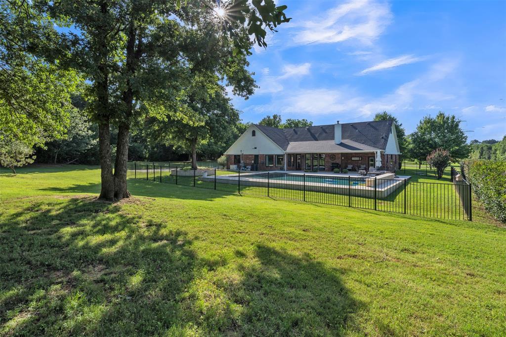 7466 Bent Trail Property Photo 2