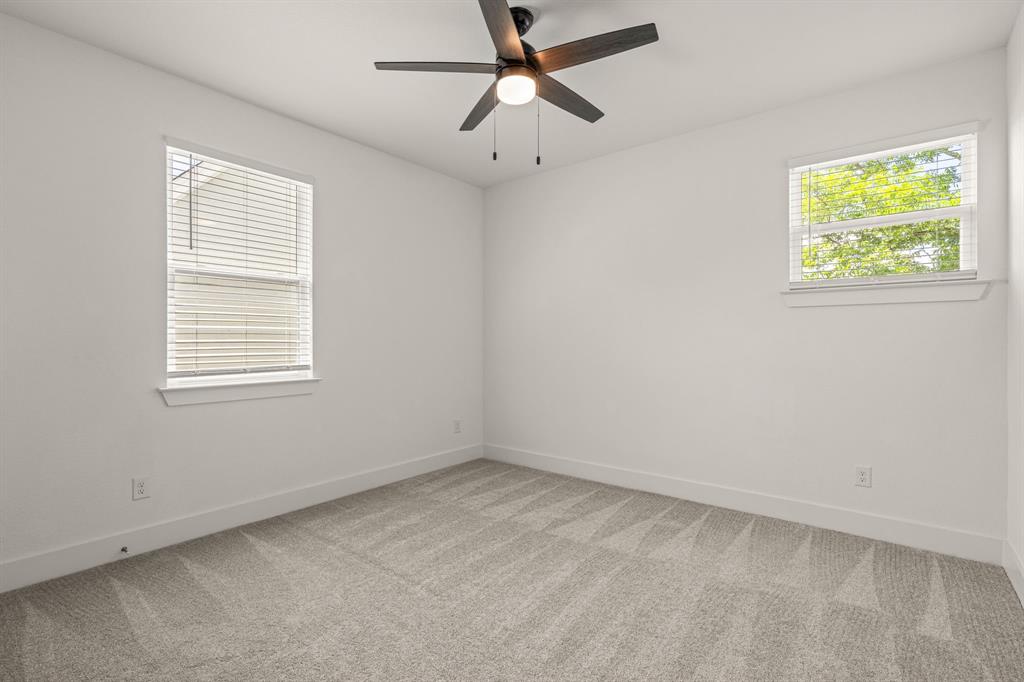 5618 Oaks Lane Property Photo 26