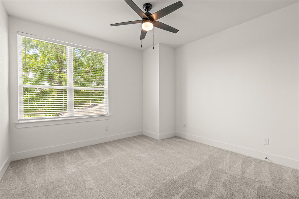 5618 Oaks Lane Property Photo 30