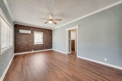 930 W Freeman Street Property Photo 3