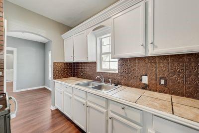 930 W Freeman Street Property Photo 8