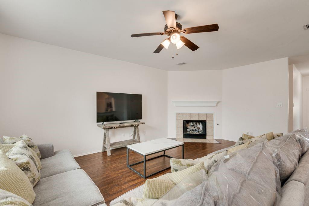 2831 Wild Oak Lane Property Photo 7