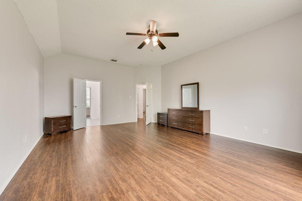 2831 Wild Oak Lane Property Photo 15