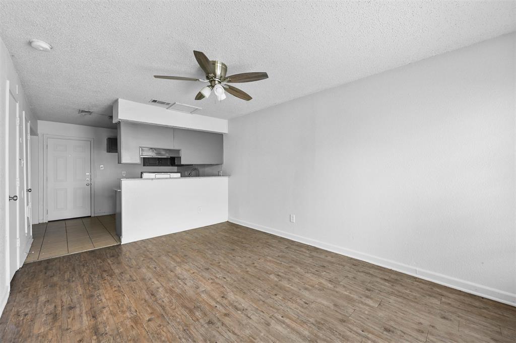 4921 Miller Avenue Property Photo 4