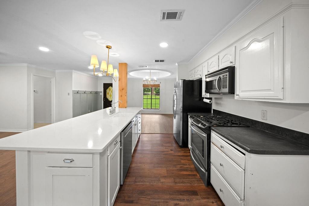 15060 Willowwood Drive Property Photo 6