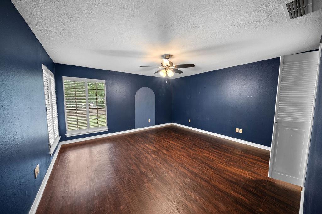 15060 Willowwood Drive Property Photo 17