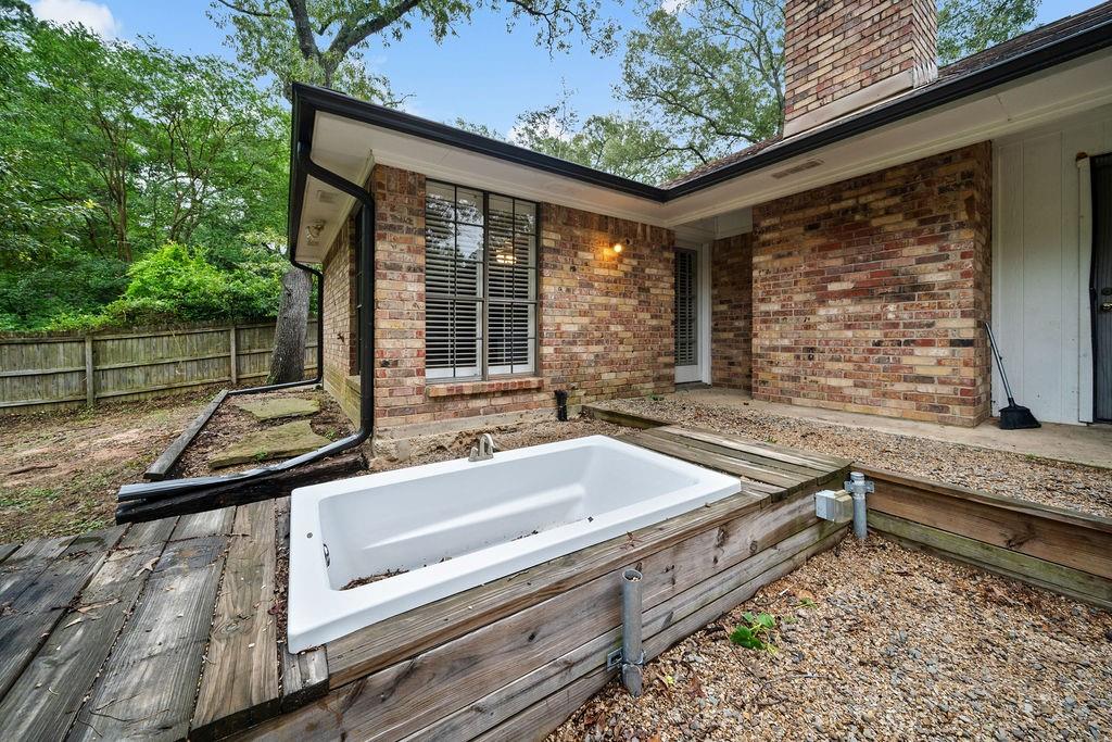 15060 Willowwood Drive Property Photo 29