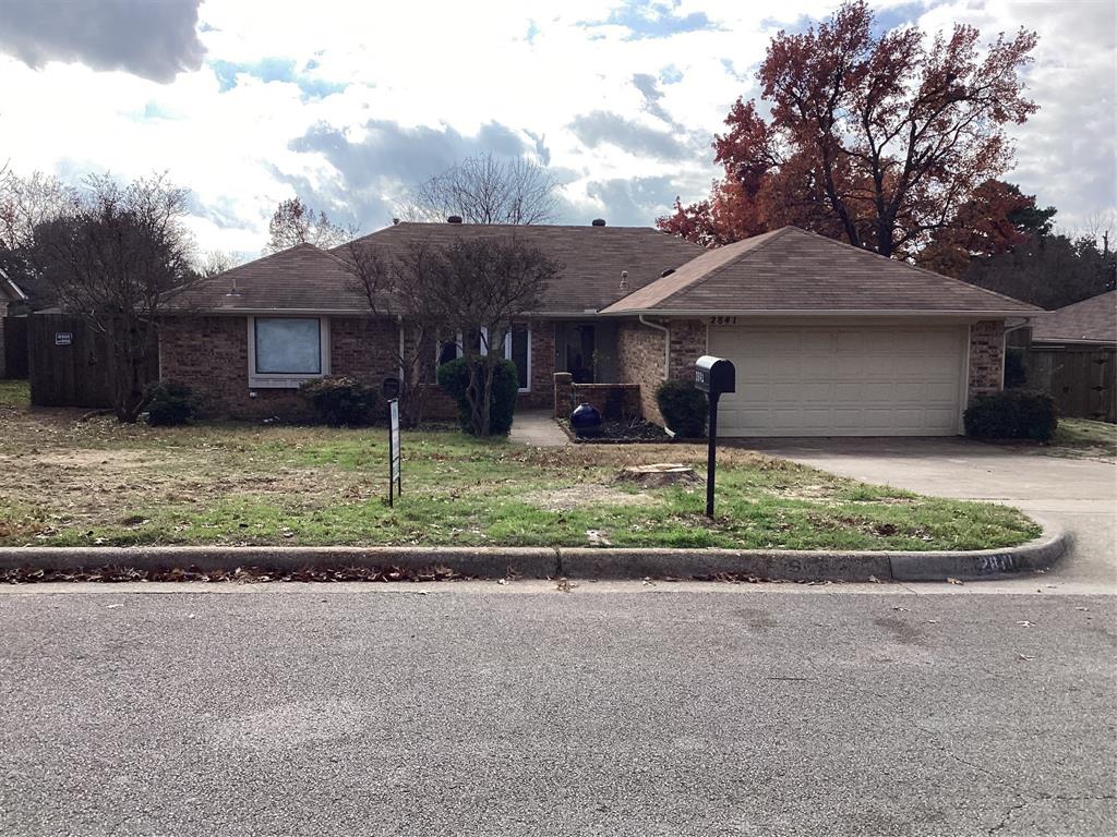 2841 Southridge Drive Property Photo 1
