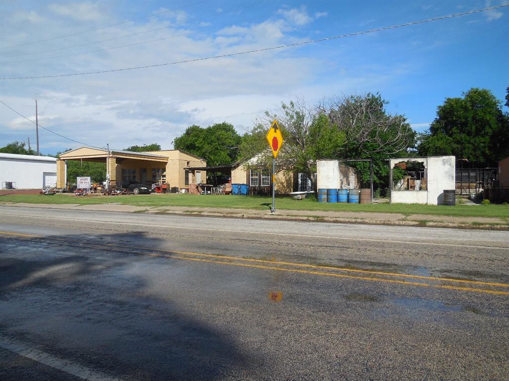 203 N Austin Street Property Photo 6