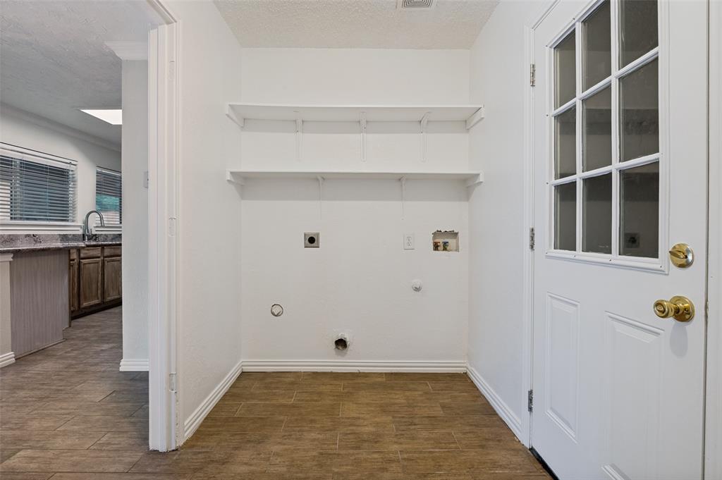 628 King Street Property Photo 7