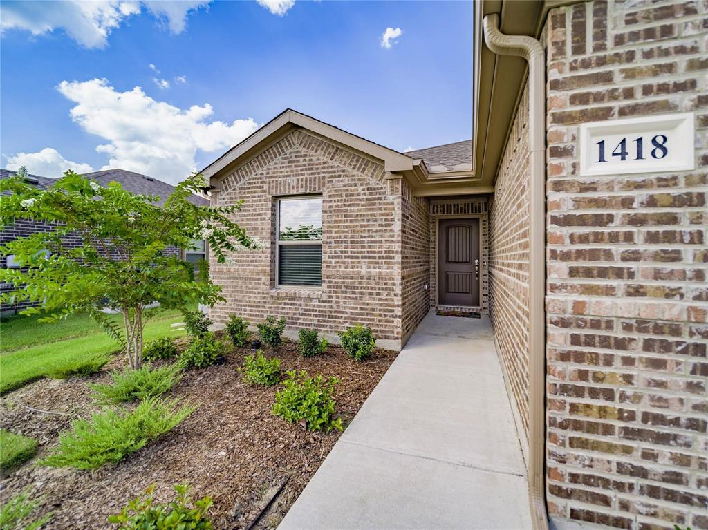 1418 Brindle Drive Property Photo 2