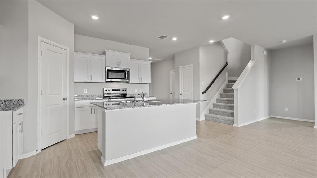 8401 Bluebonnet Bend Road Property Photo 3