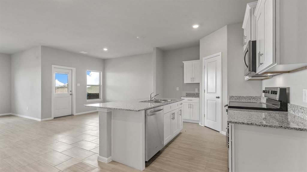 8401 Bluebonnet Bend Road Property Photo 6