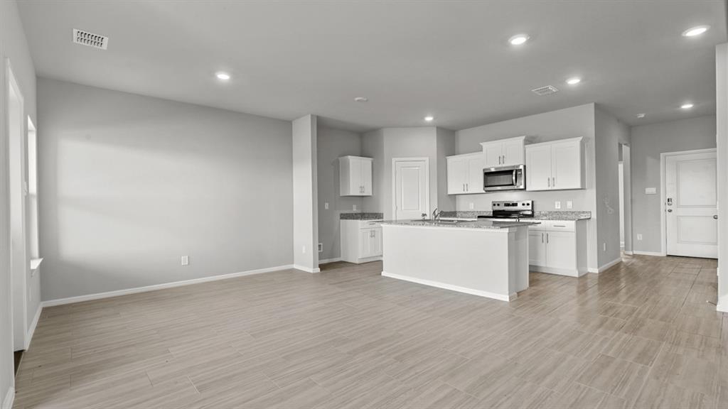 8401 Bluebonnet Bend Road Property Photo 7
