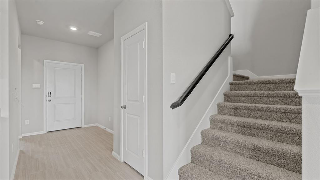 8401 Bluebonnet Bend Road Property Photo 27