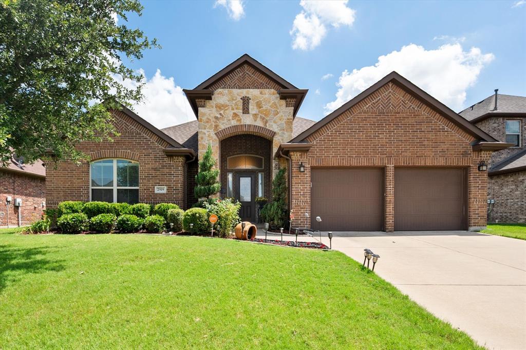 2919 Ladoga Drive Property Photo 1