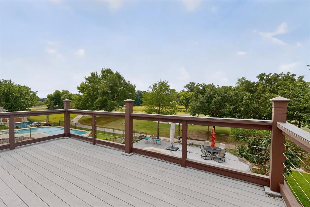 712 Water Oak Drive Property Photo 5