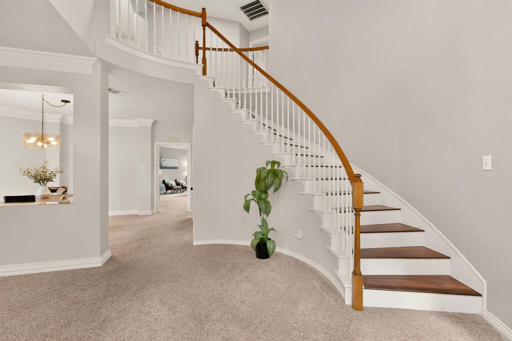 712 Water Oak Drive Property Photo 7