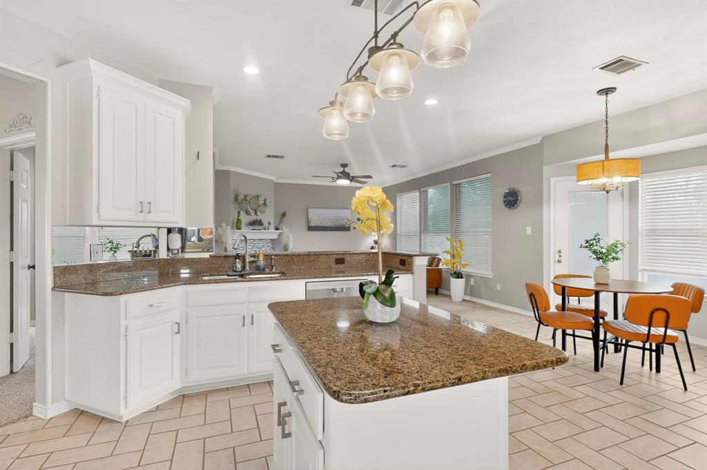 712 Water Oak Drive Property Photo 15