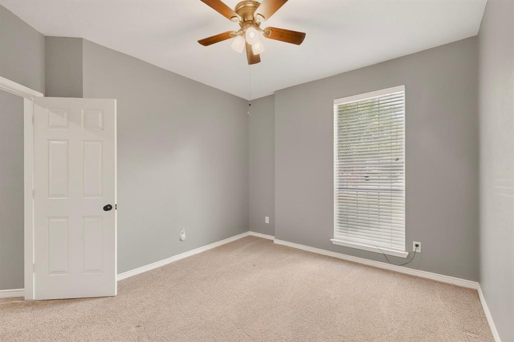 712 Water Oak Drive Property Photo 24