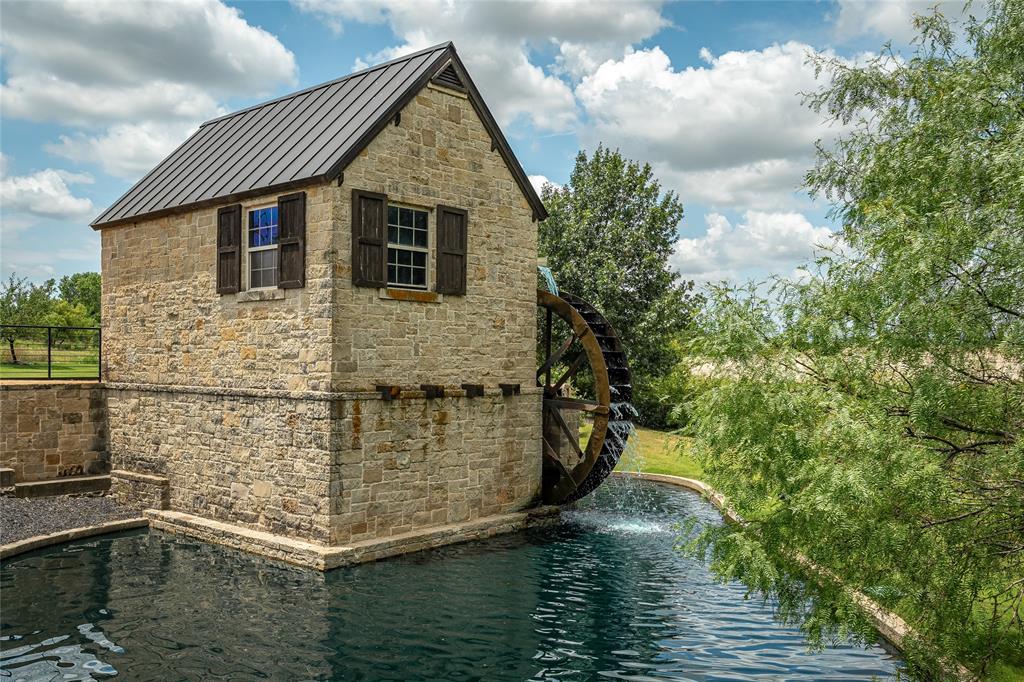 1408 Wolf Ridge Run Property Photo 13