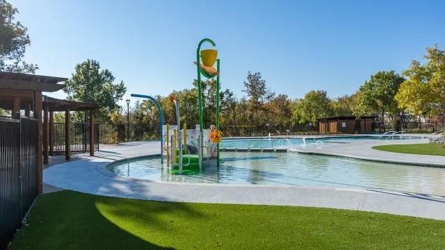 1517 Spur Way Property Photo 9