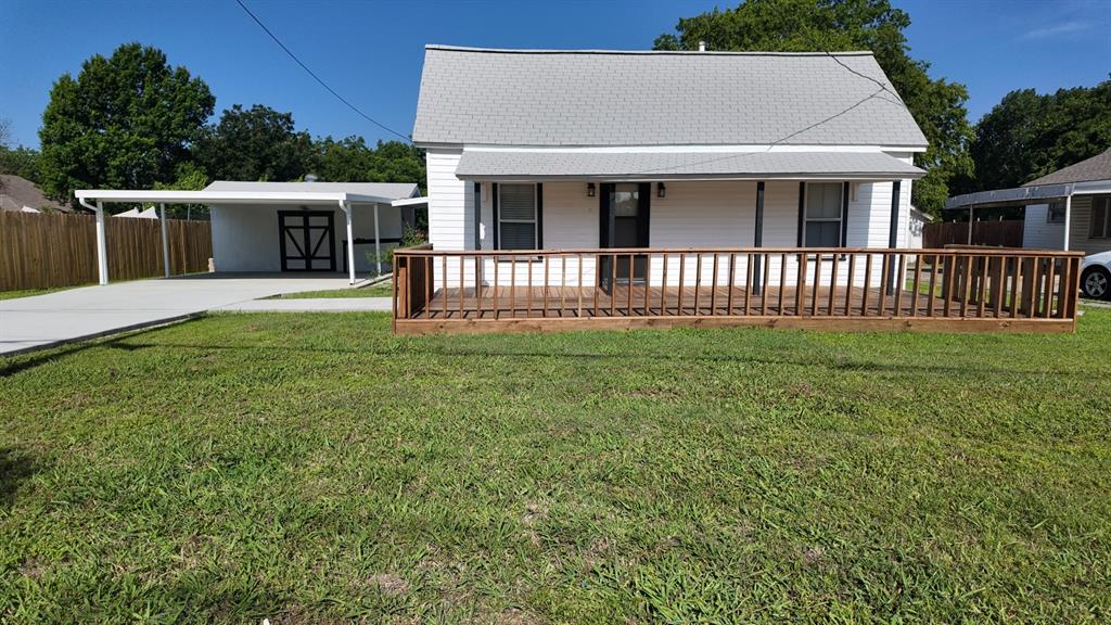 215 S Walker Street Property Photo 1