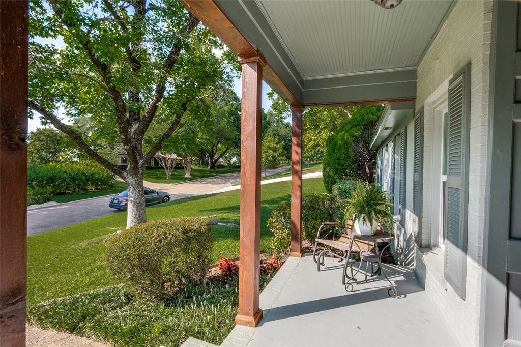 8810 Grenore Drive Property Photo 3