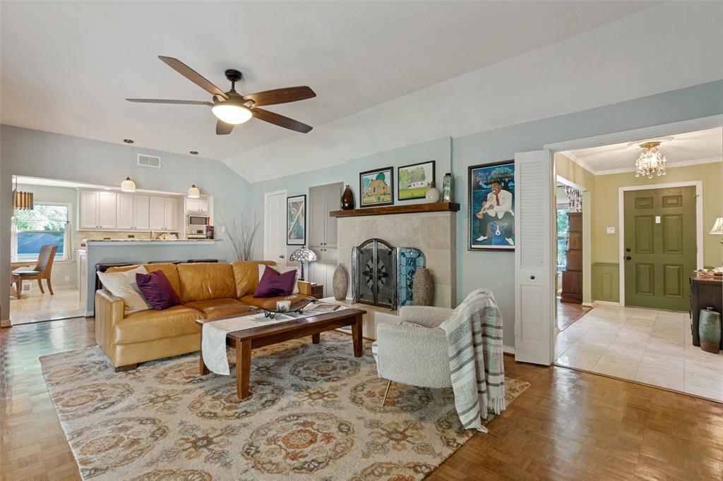 8810 Grenore Drive Property Photo 4