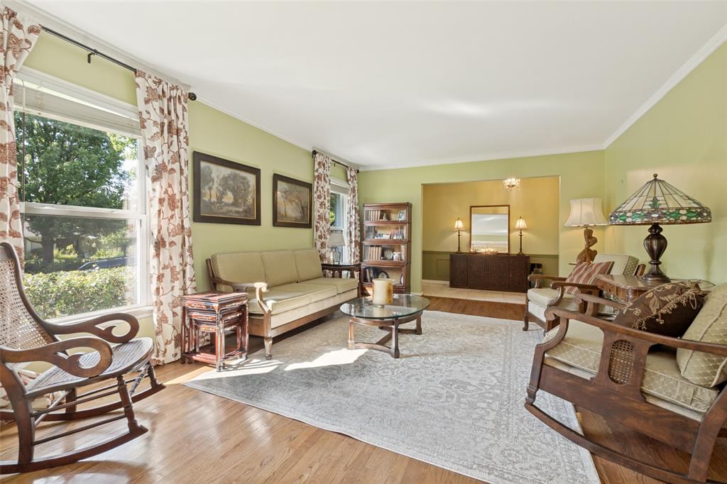 8810 Grenore Drive Property Photo 14