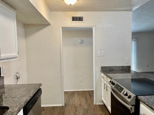 4020 Blue Flag Lane Property Photo 12