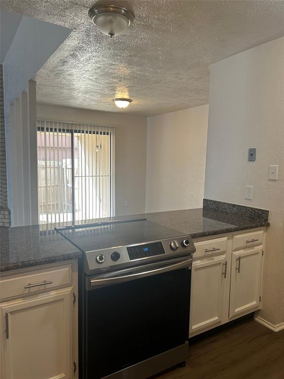 4020 Blue Flag Lane Property Photo 13