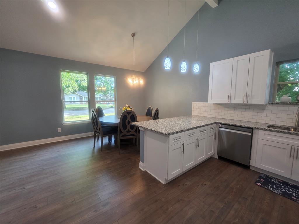 503 W Elm Street Property Photo 6
