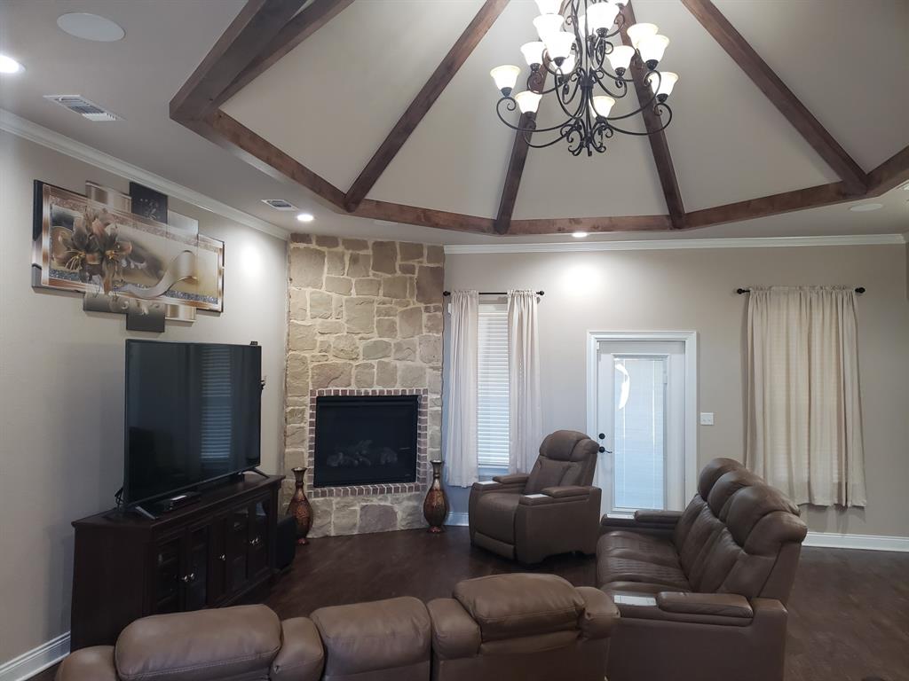 6727 N Hills Drive Property Photo 9