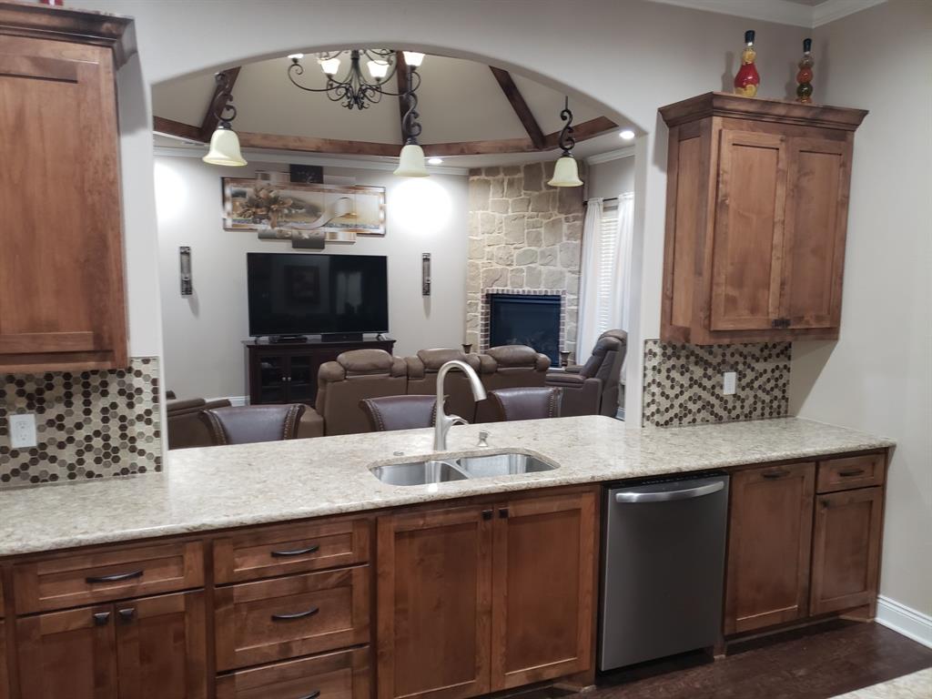 6727 N Hills Drive Property Photo 12