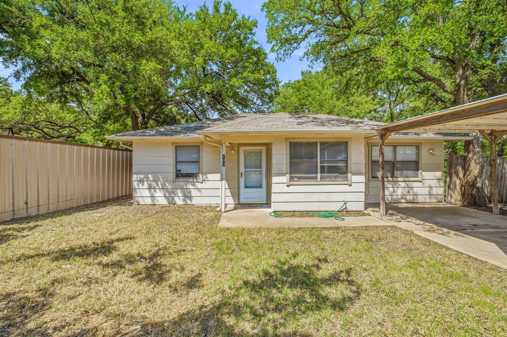 702 S Jackson Street Property Photo 1