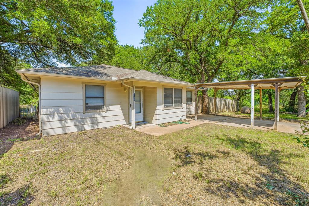 702 S Jackson Street Property Photo 2
