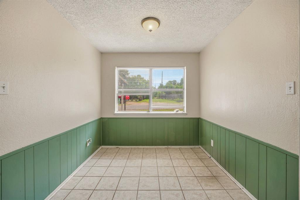 702 S Jackson Street Property Photo 10