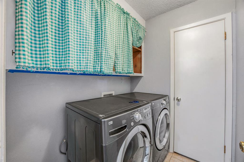 702 S Jackson Street Property Photo 11