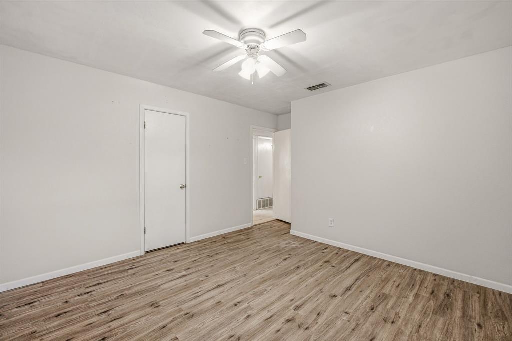 702 S Jackson Street Property Photo 15